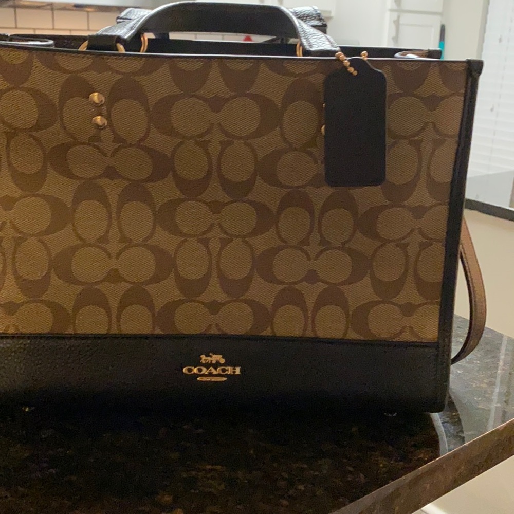 Coach Bag. Signature C’s